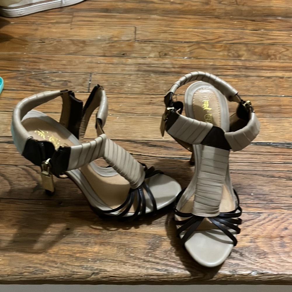 Buy - Picture 2 of 8